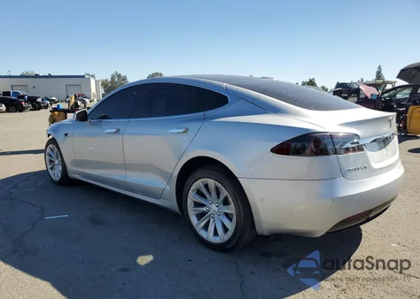 2018 Tesla Model S из США, поврежденный, VIN 5YJSA1E2XJF259457